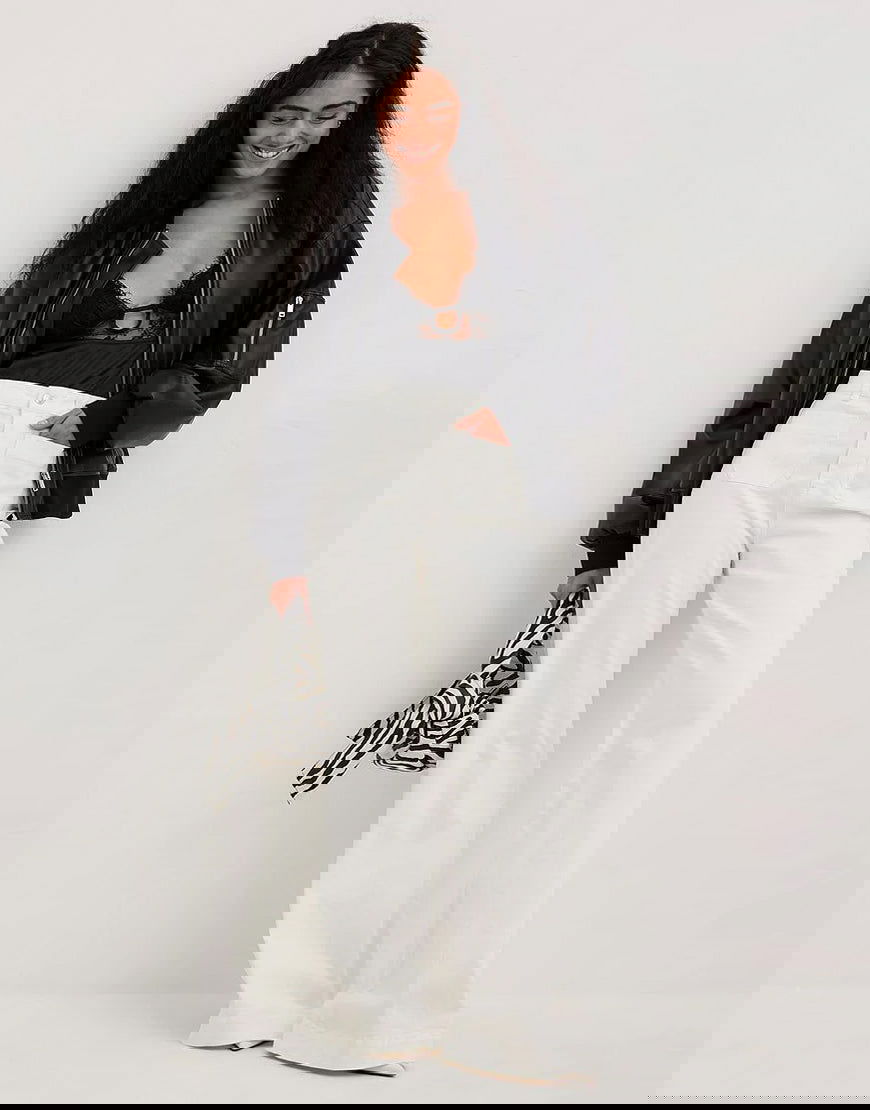 IMSONS White Utility Pocket Wide-Leg Frayed Hem Jeans. - THE IMSONS